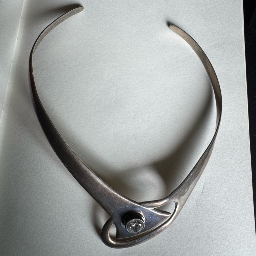 Elegant Vintage Sterling Silver Necklace With Crystal Accent 53g